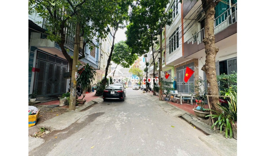 PHÂN LÔ MẬU LƯƠNG – Ô TÔ TRÁNH – VỈA HÈ RỘNG – NHÀ DÂN XÂY CHẮC CHẮN, HIẾM CÓ